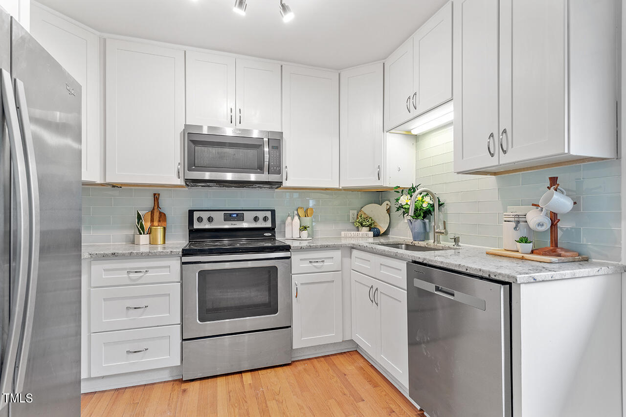 5721 Birch Drive Durham, NC 27712 - Photo 2 of 25 5721 Birch Dr_16