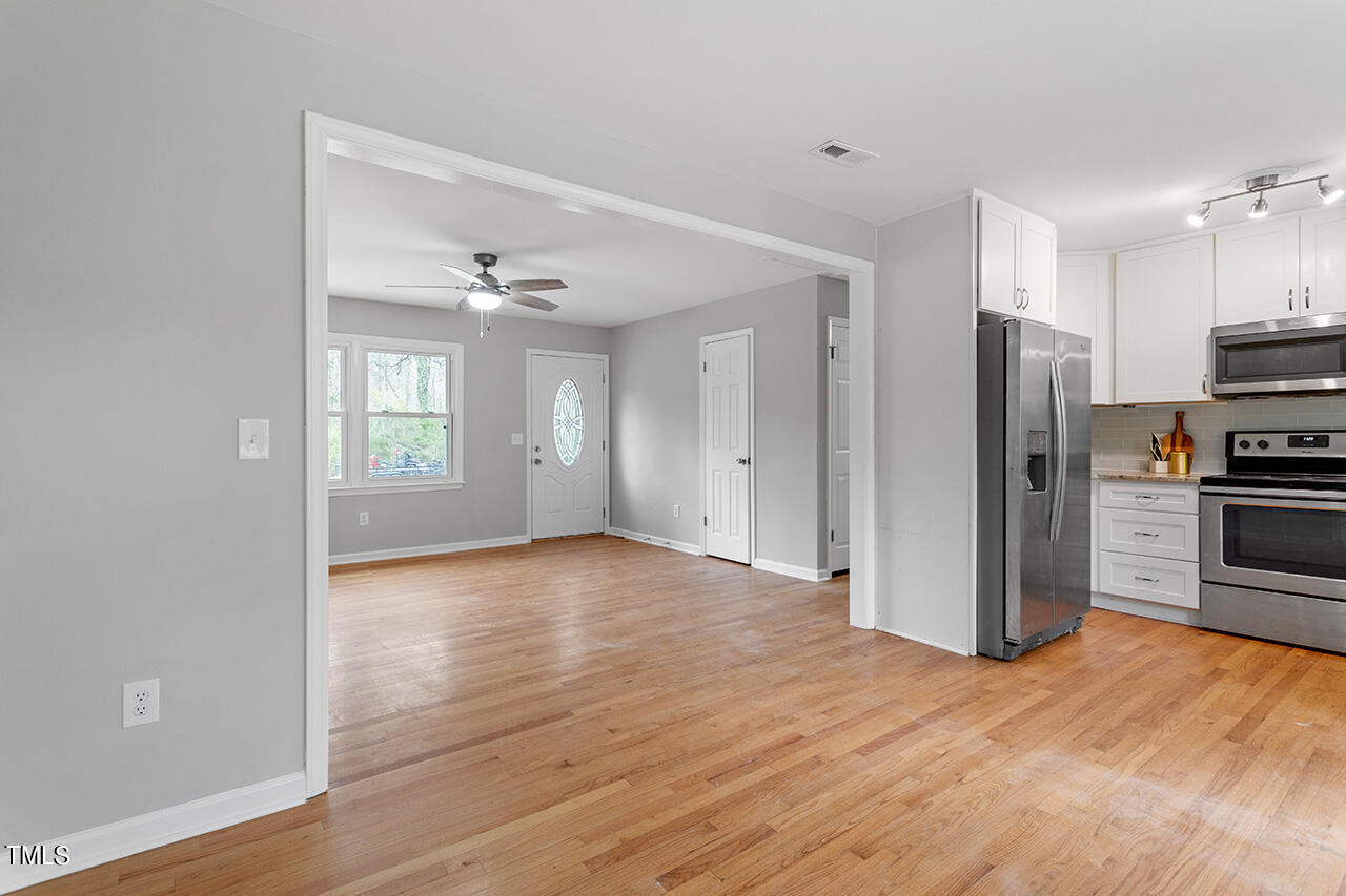 5721 Birch Drive Durham, NC 27712 - Photo 8 of 25 5721 Birch Dr_22