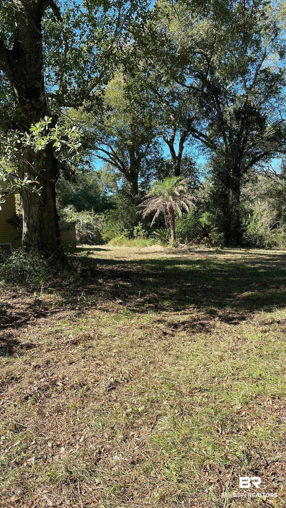 18743 Keller Road Foley, AL 36535 - Photo 18 of 21 View of grassy yard