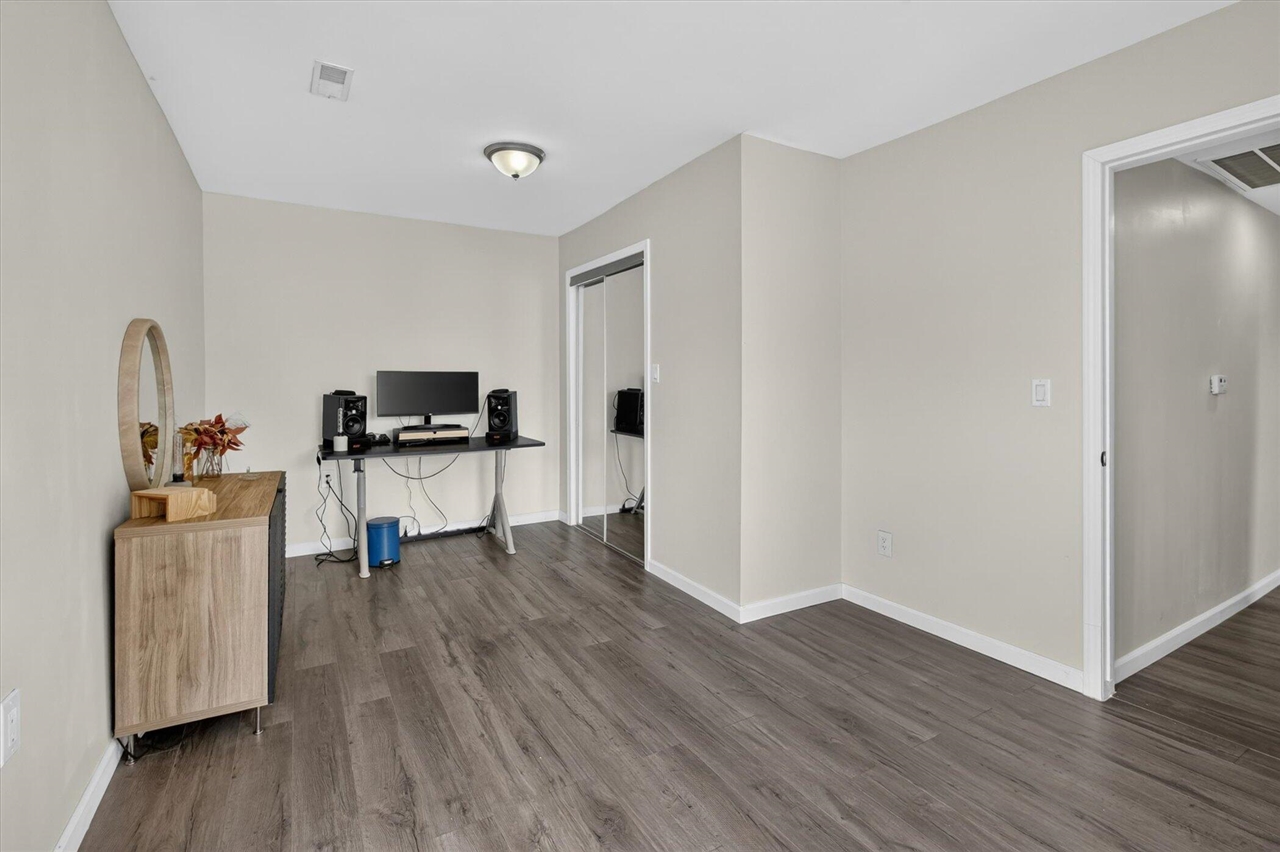 5827 Baker Street Detroit, MI 48209 - Photo 28 of 60