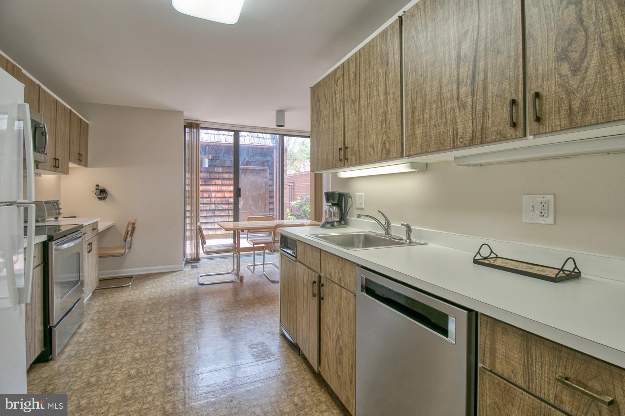 508 Old Crossing Drive Baltimore, MD 21208 - Photo 19 of 47 Kitchen