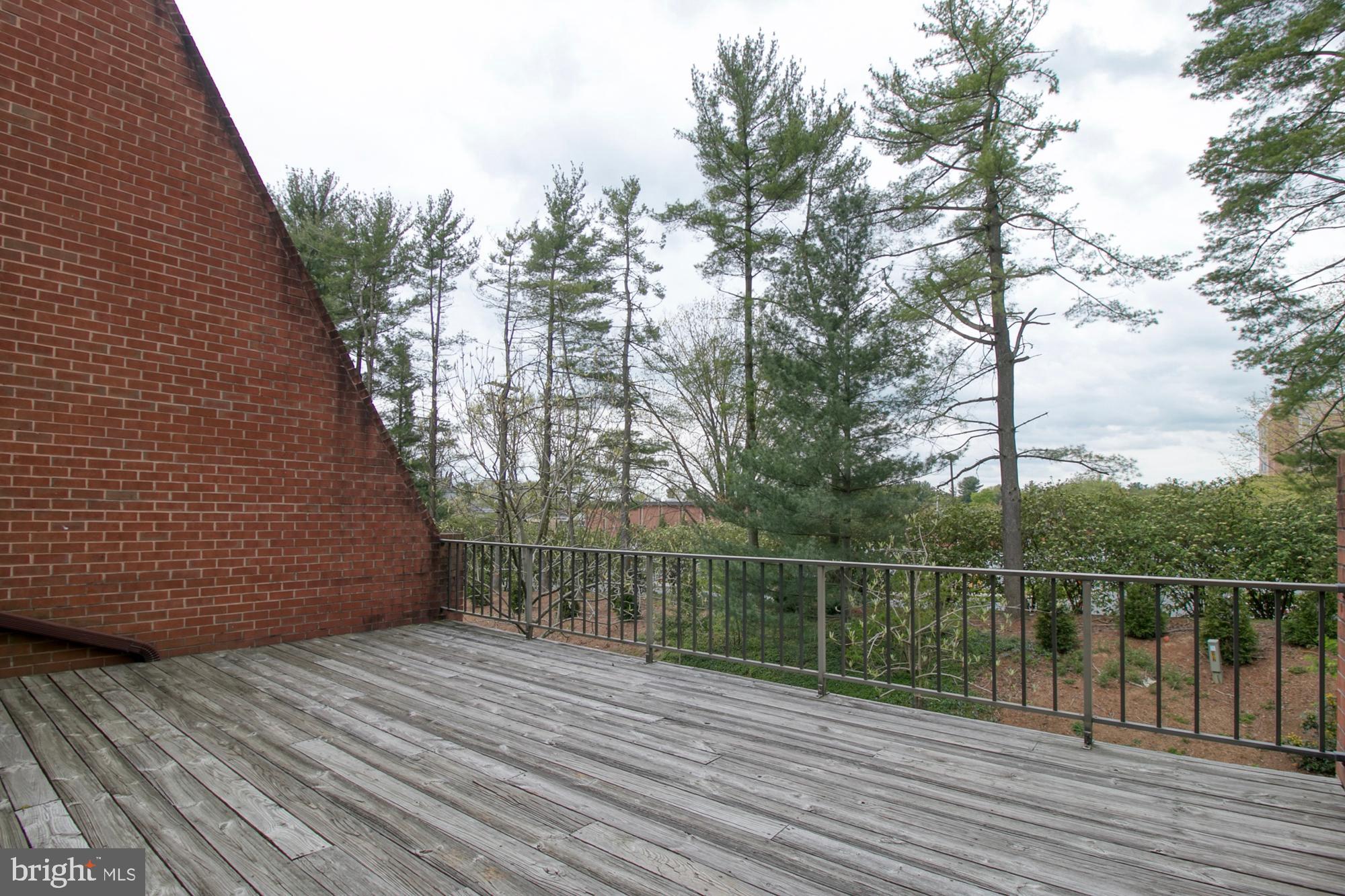508 Old Crossing Drive Baltimore, MD 21208 - Photo 40 of 47 Large Patio with privacy wall