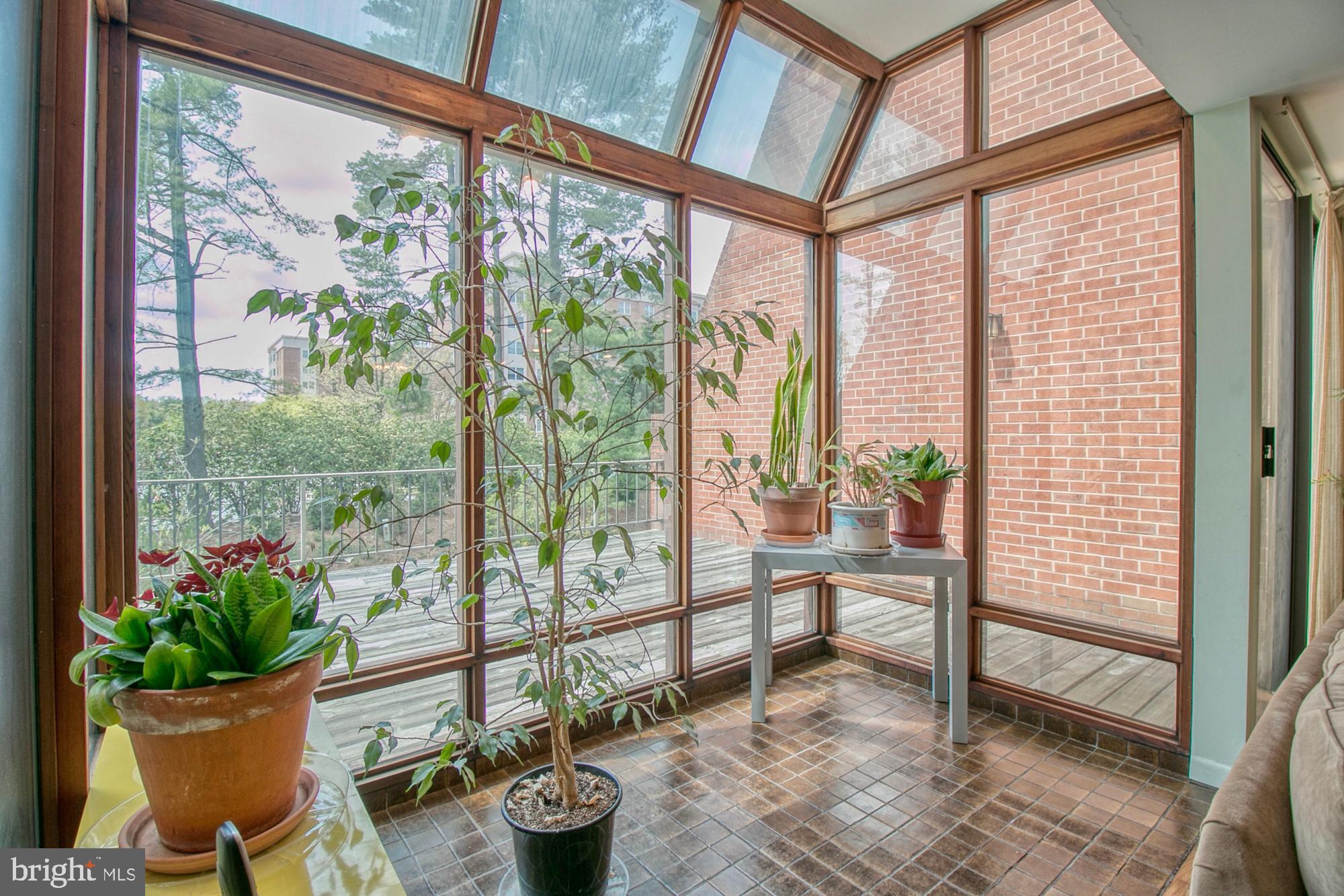 508 Old Crossing Drive Baltimore, MD 21208 - Photo 10 of 47 Atruim