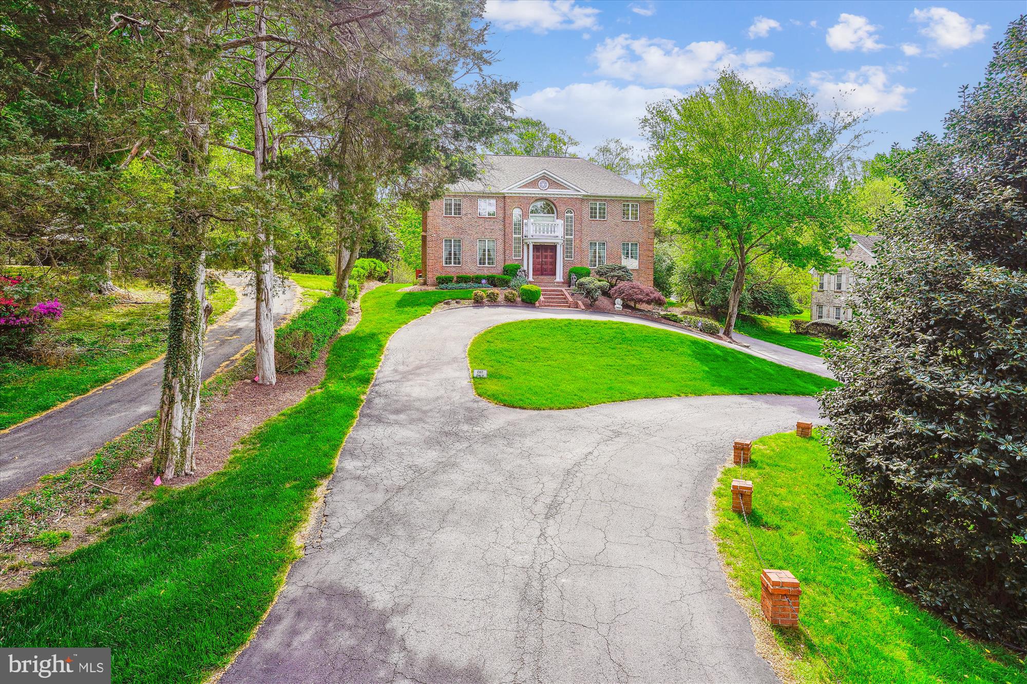 1071 Spring Hill Road McLean, VA 22102 - Photo 46 of 65 a view of outdoor space yard and green space