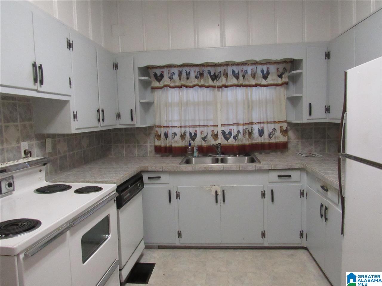 104 3rd Avenue South Clanton, AL 35045 - Photo 16 of 38