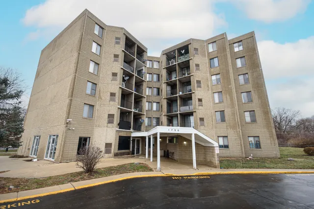 $1,300 | 1750 North Marywood Avenue, Unit 511, Aurora, IL 60505