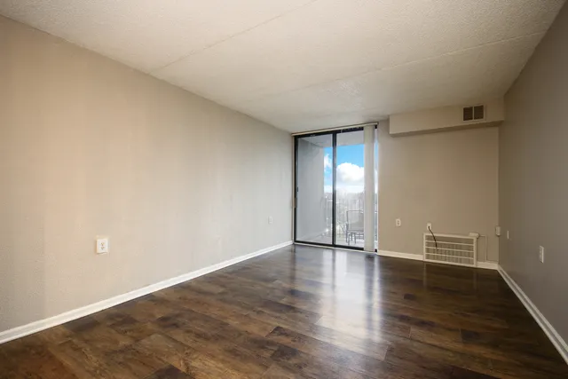 $1,300 | 1750 North Marywood Avenue, Unit 511, Aurora, IL 60505