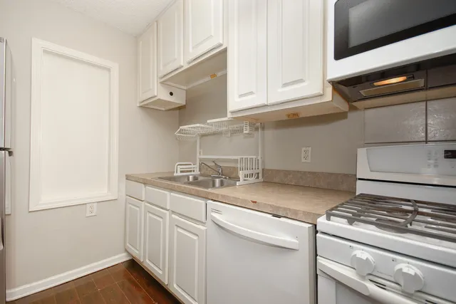 $1,300 | 1750 North Marywood Avenue, Unit 511, Aurora, IL 60505