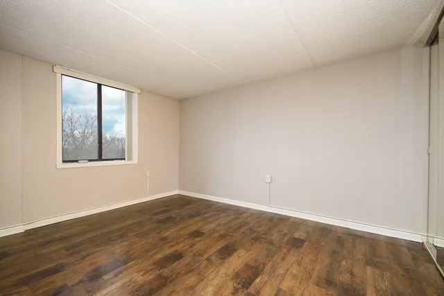 $1,300 | 1750 North Marywood Avenue, Unit 511, Aurora, IL 60505