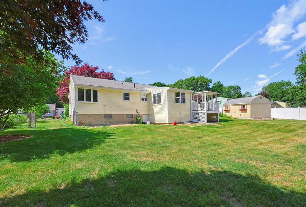 17 West Vanston Road Stoughton, MA 02072 - Photo 25 of 26