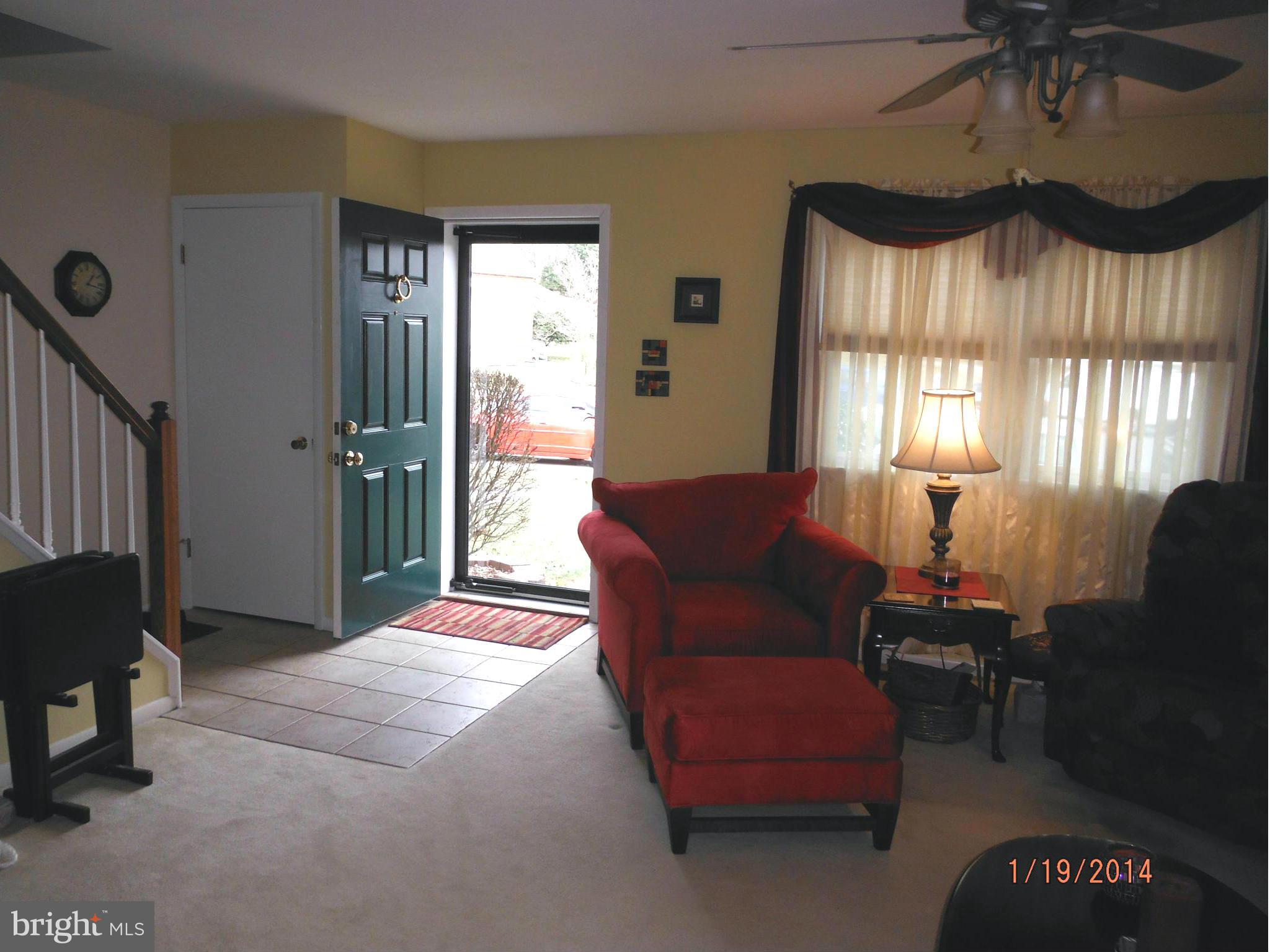 9903 Maidbrook Road Baltimore, MD 21234 - Photo 5 of 30 Living Room