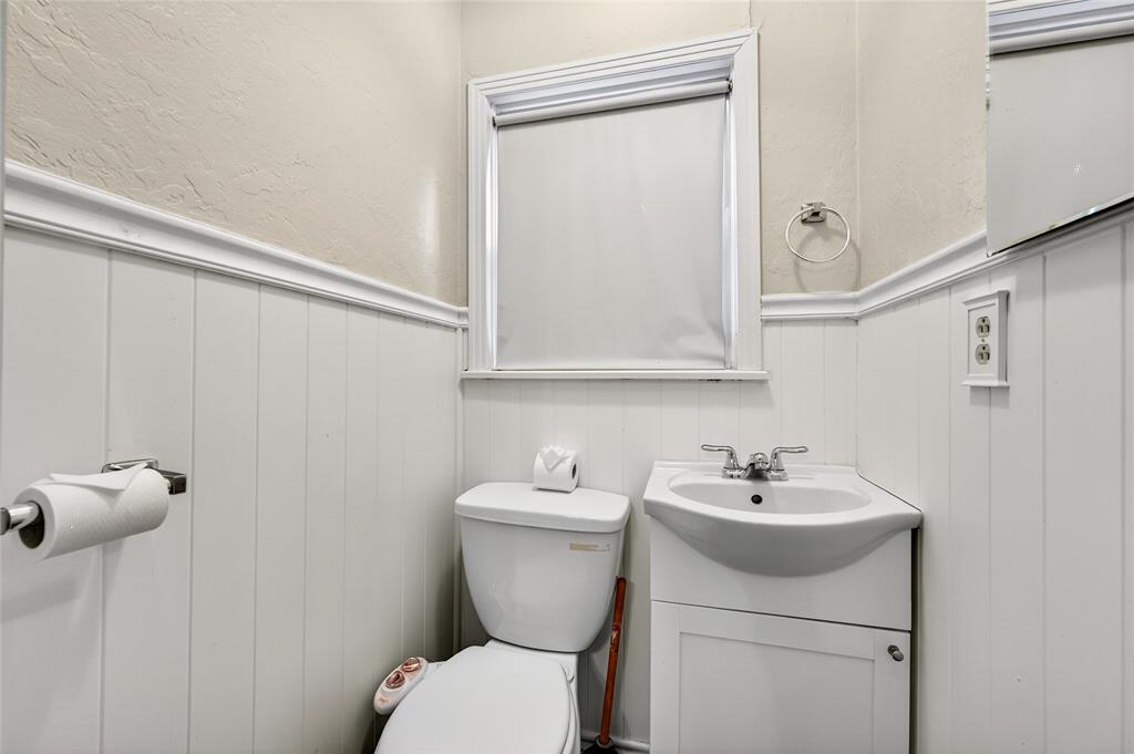 517 West Bullock Street Denison, TX 75020 - Photo 21 of 34