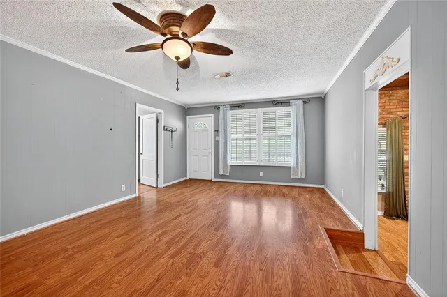 $185,000 | 517 West Bullock Street, Denison, TX 75020