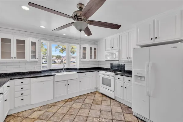 $4,500 | 4220 Los Coyotes Diagonal, Lakewood, CA 90713