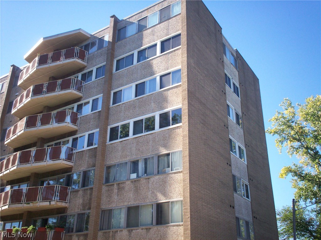 6640 Pearl Road, Unit 705 Cleveland, OH 44130 - Photo 4 of 9