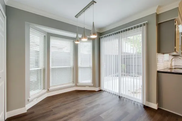 $2,500 | 319 Stoneledge Drive, Irving, TX 75063