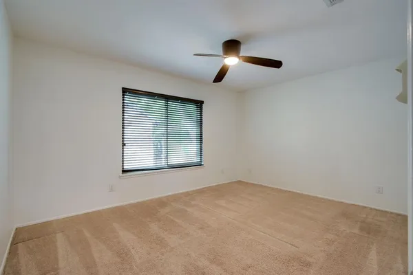 $2,500 | 319 Stoneledge Drive, Irving, TX 75063