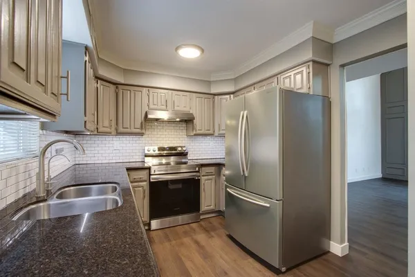 $2,500 | 319 Stoneledge Drive, Irving, TX 75063