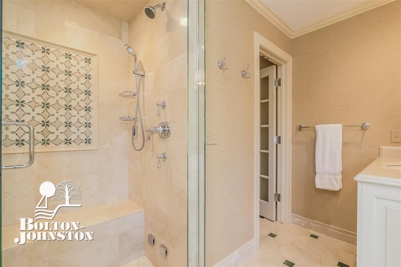 110 Touraine Road Grosse Pointe, MI 48236 - Photo 32 of 68 31346880-31.JPG