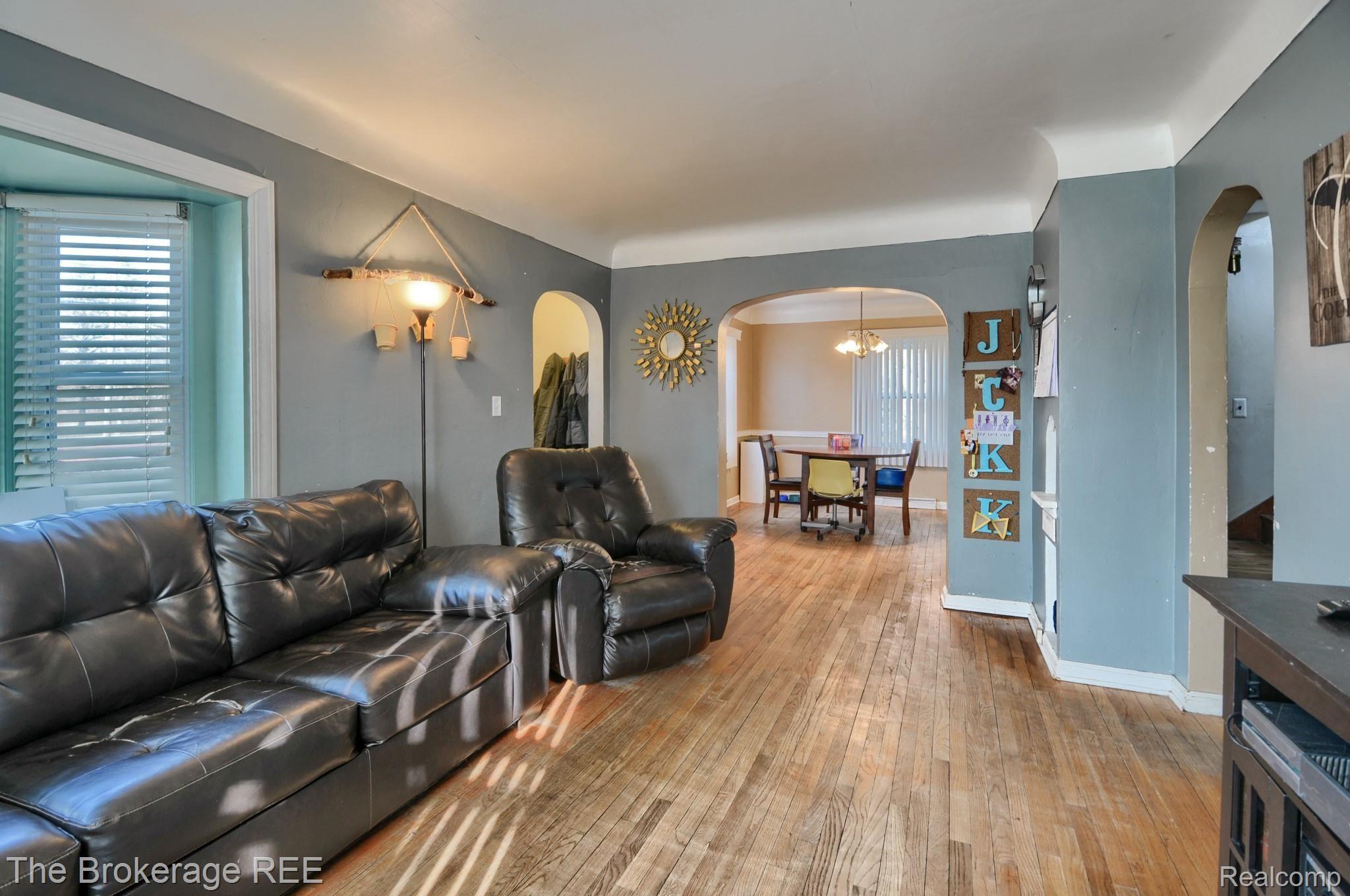 5114 Davison Road Burton, MI 48509 - Photo 25 of 28 SD3_2169-HDR(5).jpg