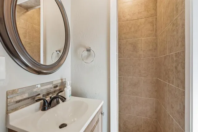 $259,900 | 3513 Bewley Street, North Richland Hills, TX 76117