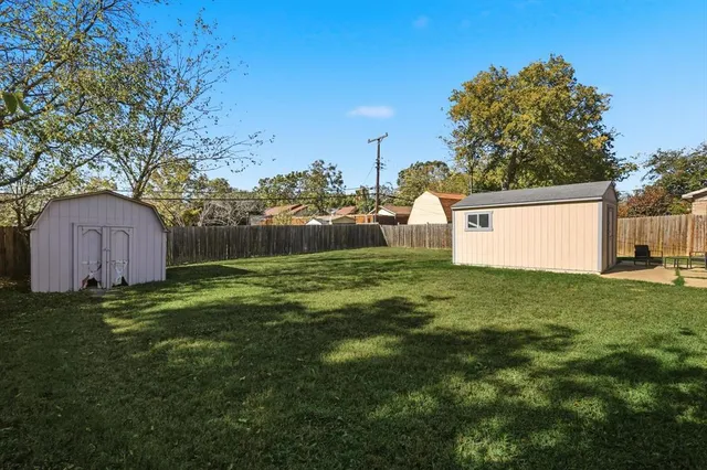 $259,900 | 3513 Bewley Street, North Richland Hills, TX 76117