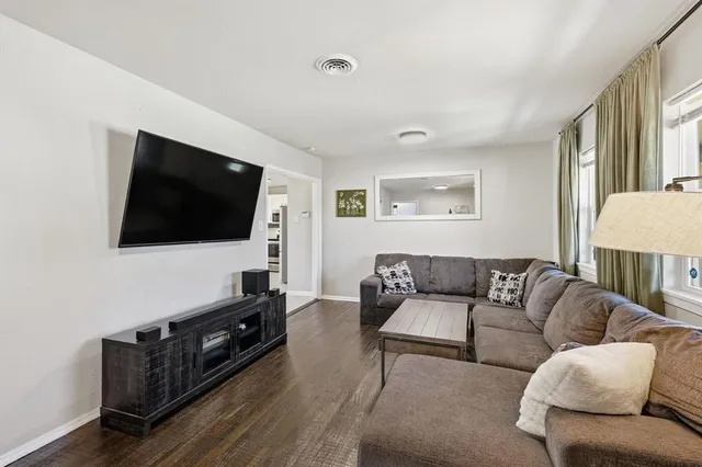 $259,900 | 3513 Bewley Street, North Richland Hills, TX 76117