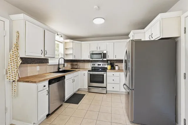 $259,900 | 3513 Bewley Street, North Richland Hills, TX 76117