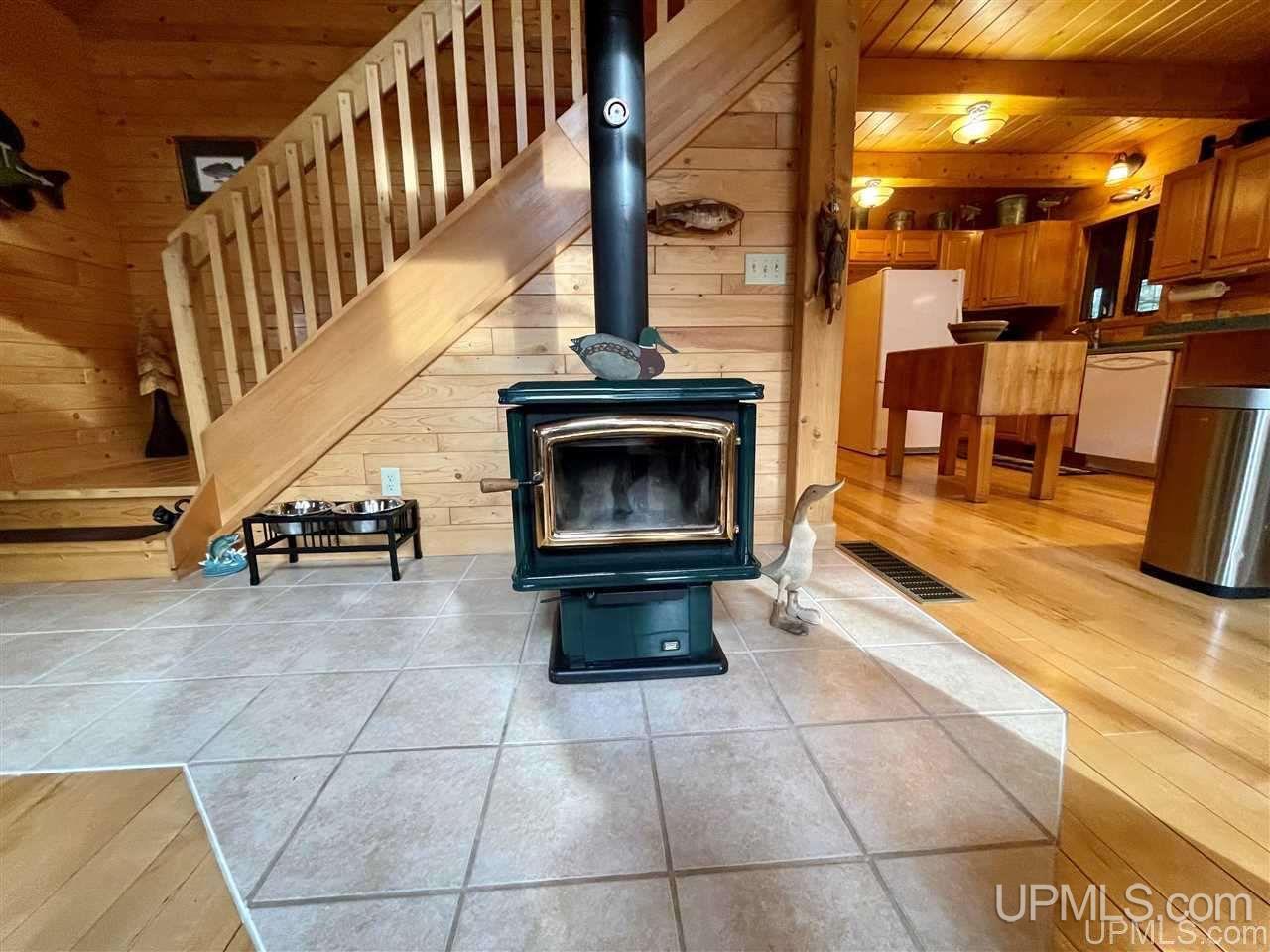 377 University Road Iron River, MI 49935 - Photo 9 of 30 Gallery Image 9