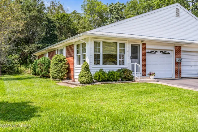 $164,000 | 614 A Willow Lane, Unit A, Whiting, NJ 08759