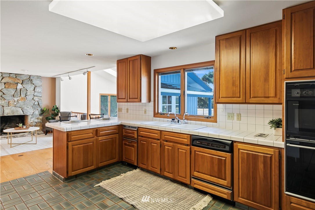 82 Hogan Road Hoquiam, WA 98550 - Photo 8 of 35 Gallery Image 8