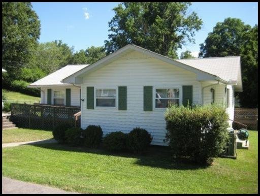 132 Georgia Avenue Oak Ridge, TN 37830 - Photo 1 of 1 Primary Photo