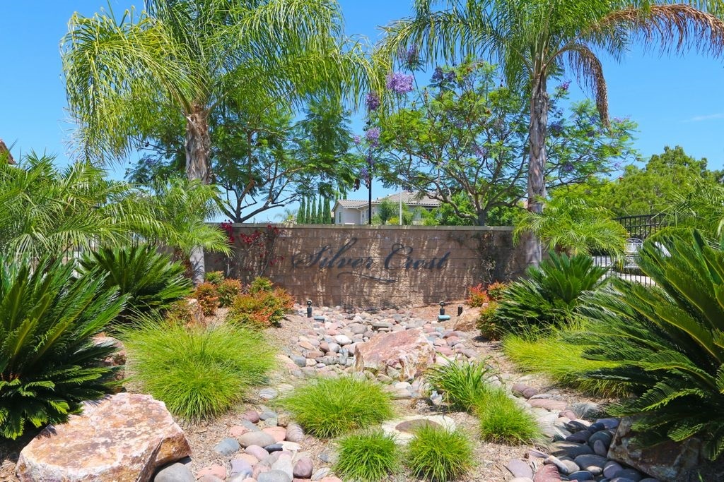 396 Edgewater Drive San Marcos, CA 92078 - Photo 2 of 25