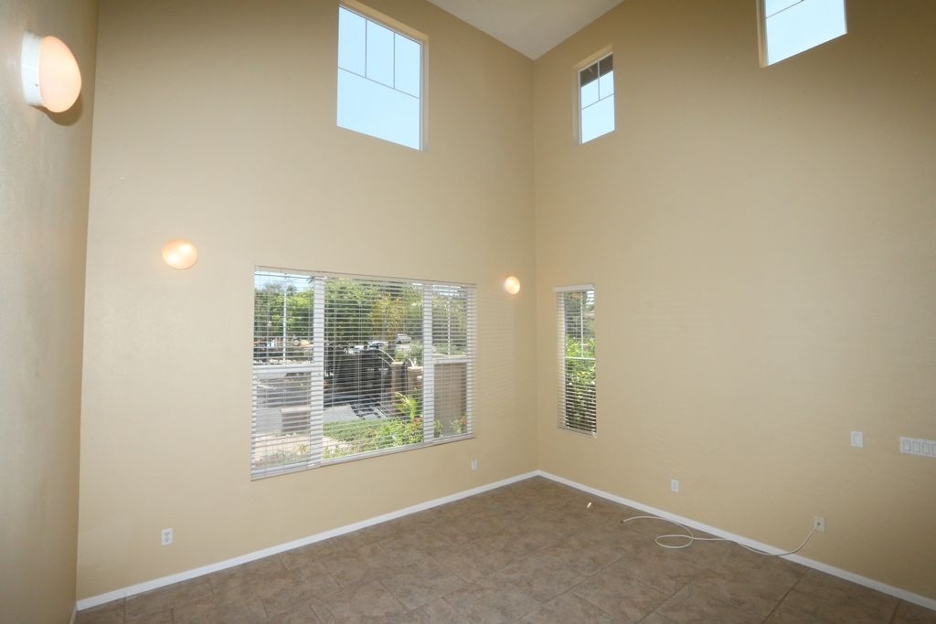 396 Edgewater Drive San Marcos, CA 92078 - Photo 7 of 25