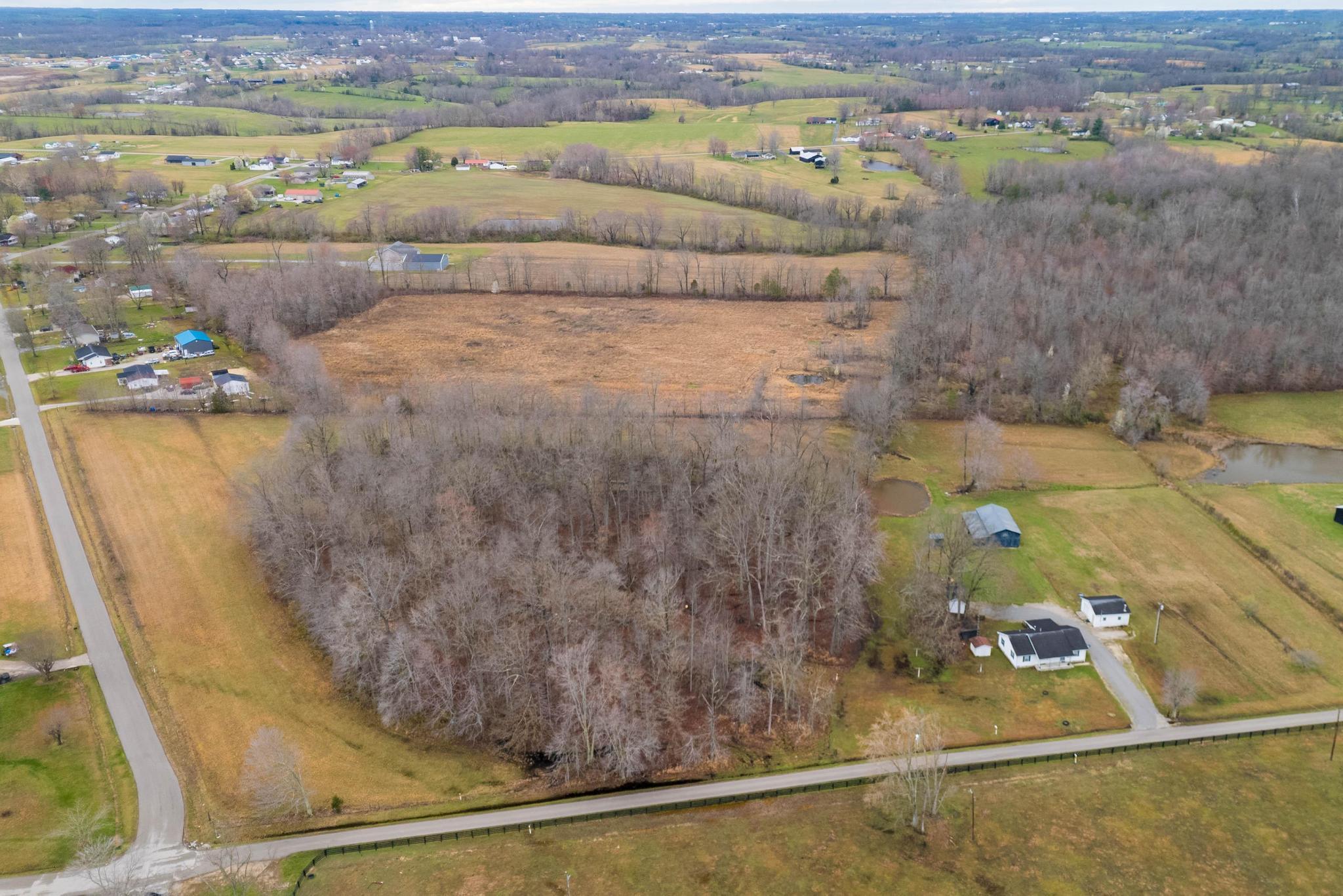 575 Compton Road Jeffersonville, KY 40337 - Photo 44 of 46 DJI_20260316232112_0023_D