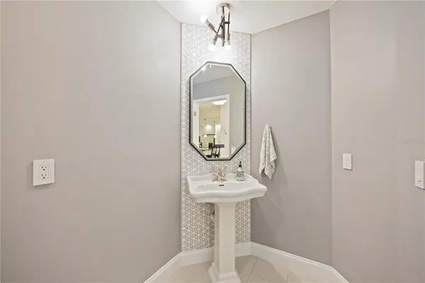 $8,000 | 5025 Marsh Field Road, Sarasota, FL 34235