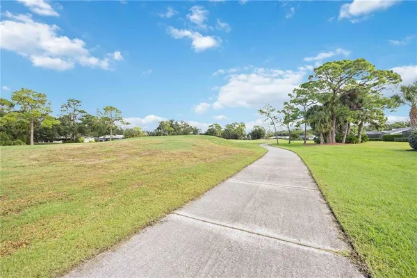 $8,000 | 5025 Marsh Field Road, Sarasota, FL 34235