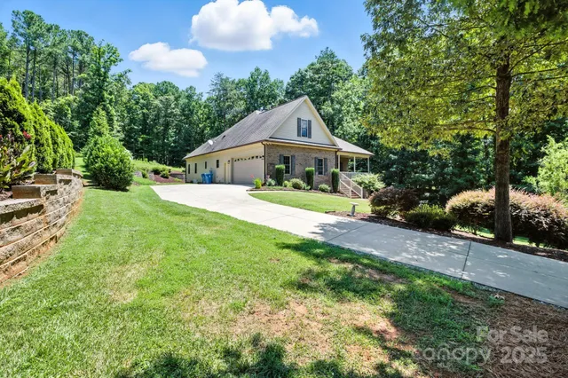 $630,000 | 4080 Barbrick Street, Sherrills Ford, NC 28673