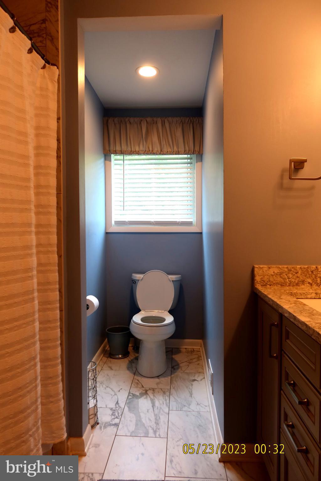 2202 Oxeye Road Baltimore, MD 21209 - Photo 25 of 51 Bathroom Main Floor