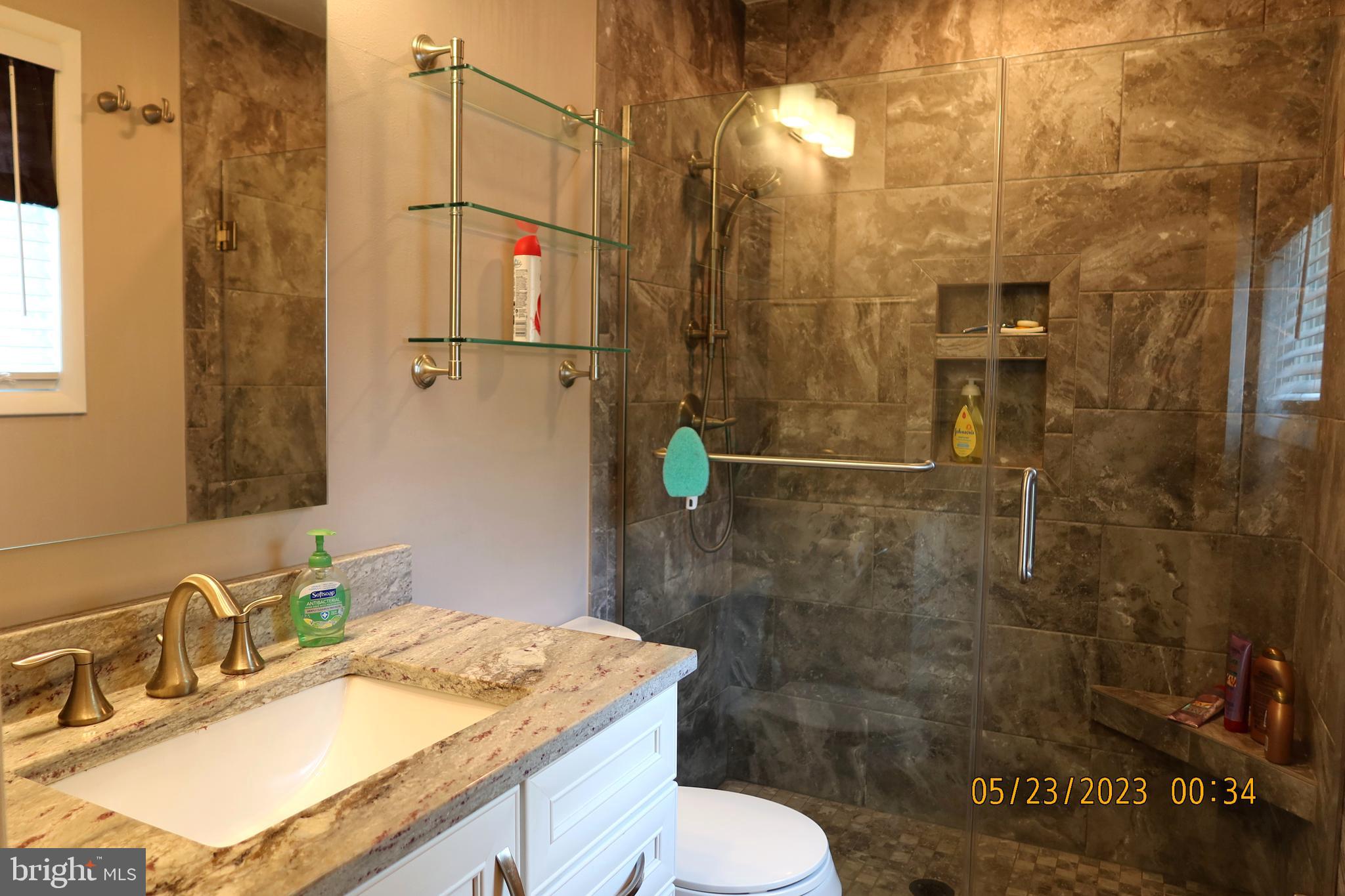 2202 Oxeye Road Baltimore, MD 21209 - Photo 26 of 51 Bathroom Main Level with shower