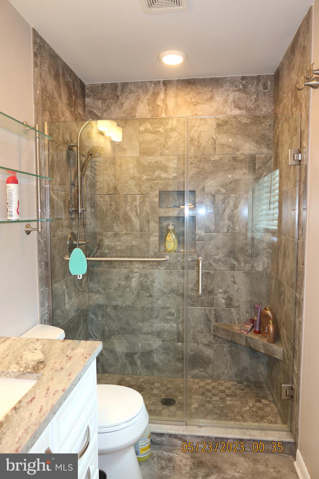 2202 Oxeye Road Baltimore, MD 21209 - Photo 27 of 51 Bathroom Main Level