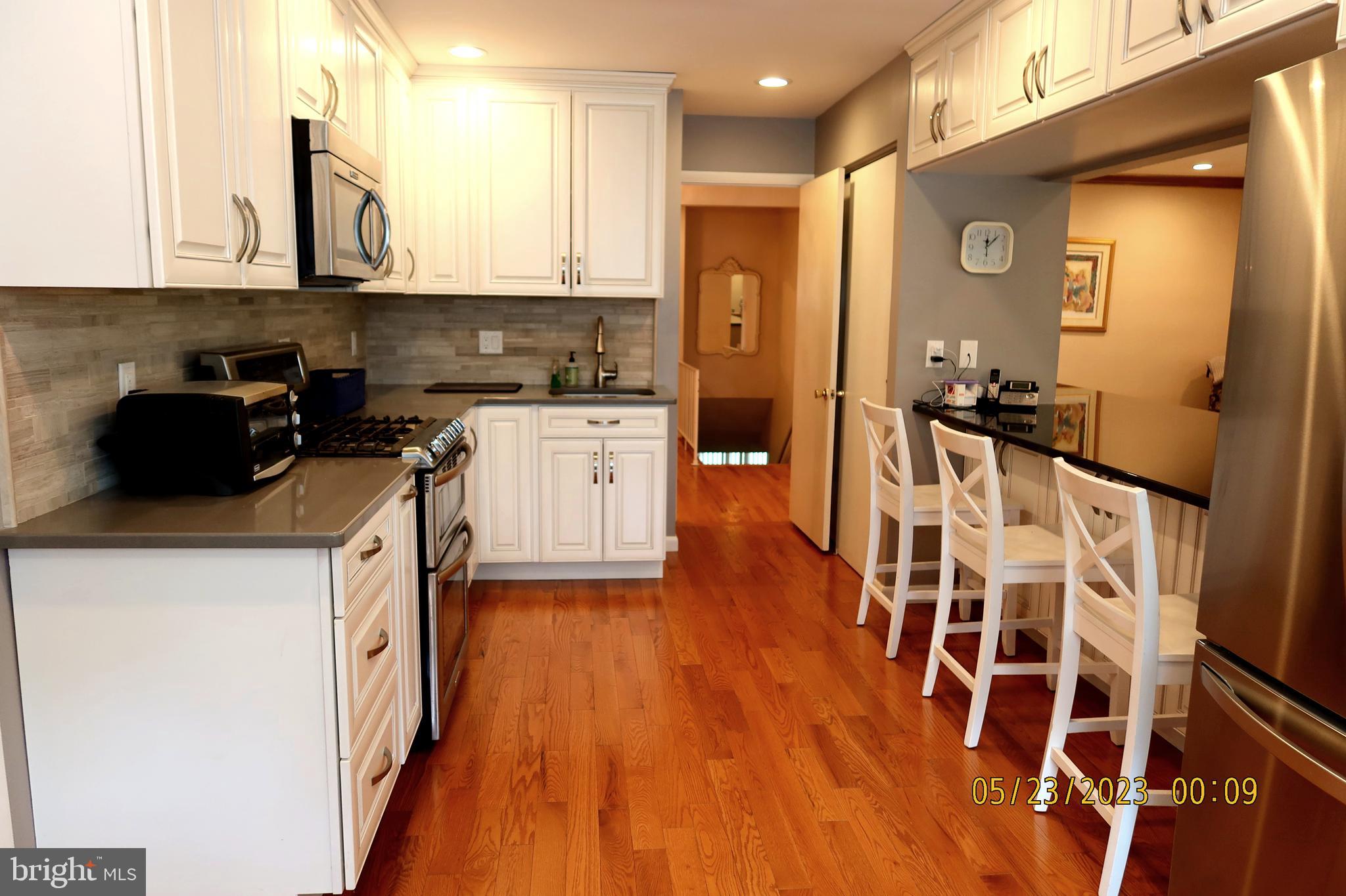 2202 Oxeye Road Baltimore, MD 21209 - Photo 10 of 51 Kitchen