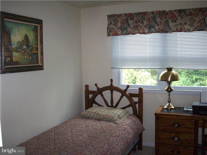 9262 Darlington Road Philadelphia, PA 19115 - Photo 12 of 20 Gallery Image 12