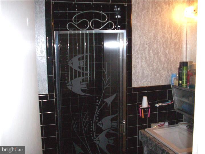 9262 Darlington Road Philadelphia, PA 19115 - Photo 13 of 20 Gallery Image 13