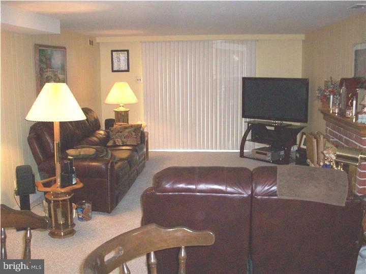 9262 Darlington Road Philadelphia, PA 19115 - Photo 15 of 20 Gallery Image 15