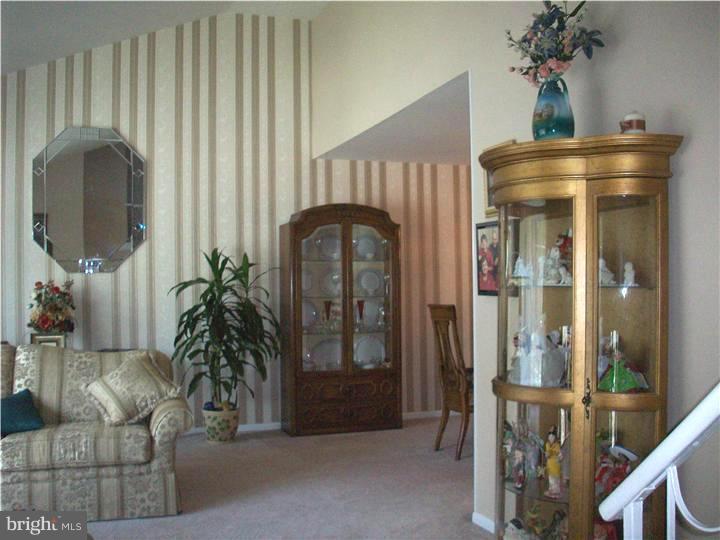 9262 Darlington Road Philadelphia, PA 19115 - Photo 4 of 20 Gallery Image 4