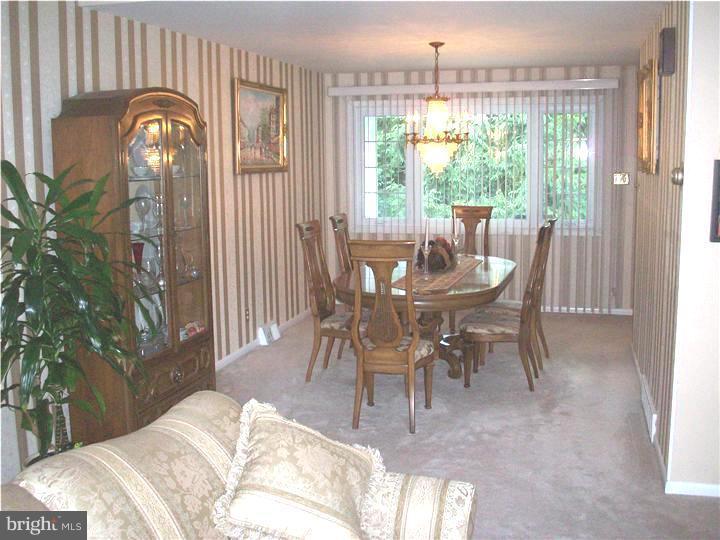9262 Darlington Road Philadelphia, PA 19115 - Photo 6 of 20 Gallery Image 6