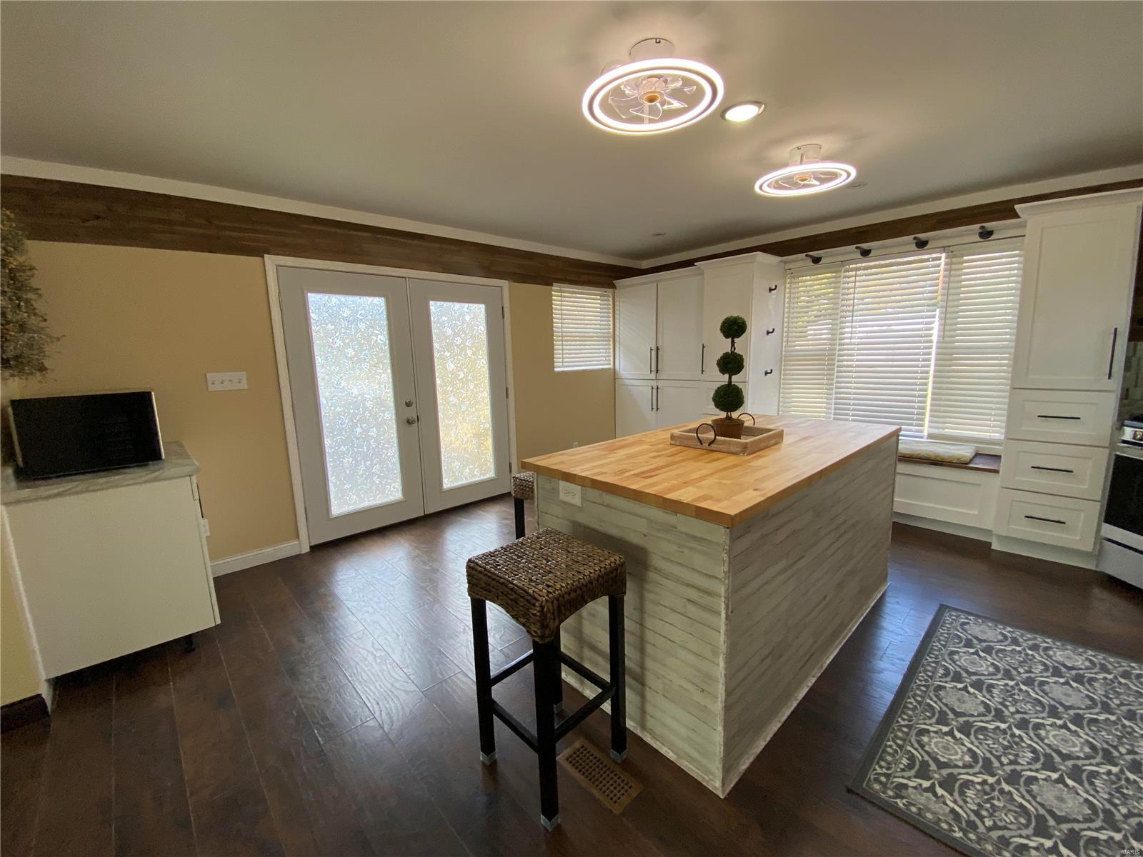 314 Maple Street Shiloh, IL 62269 - Photo 16 of 41 Gallery Image 16