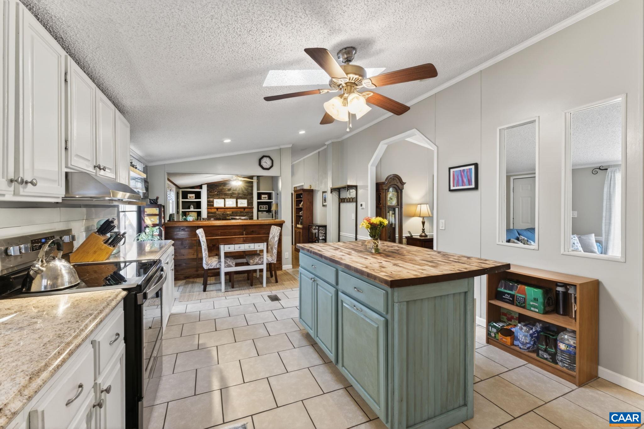 5362 Rolling Road Scottsville, VA 24590 - Photo 5 of 27
