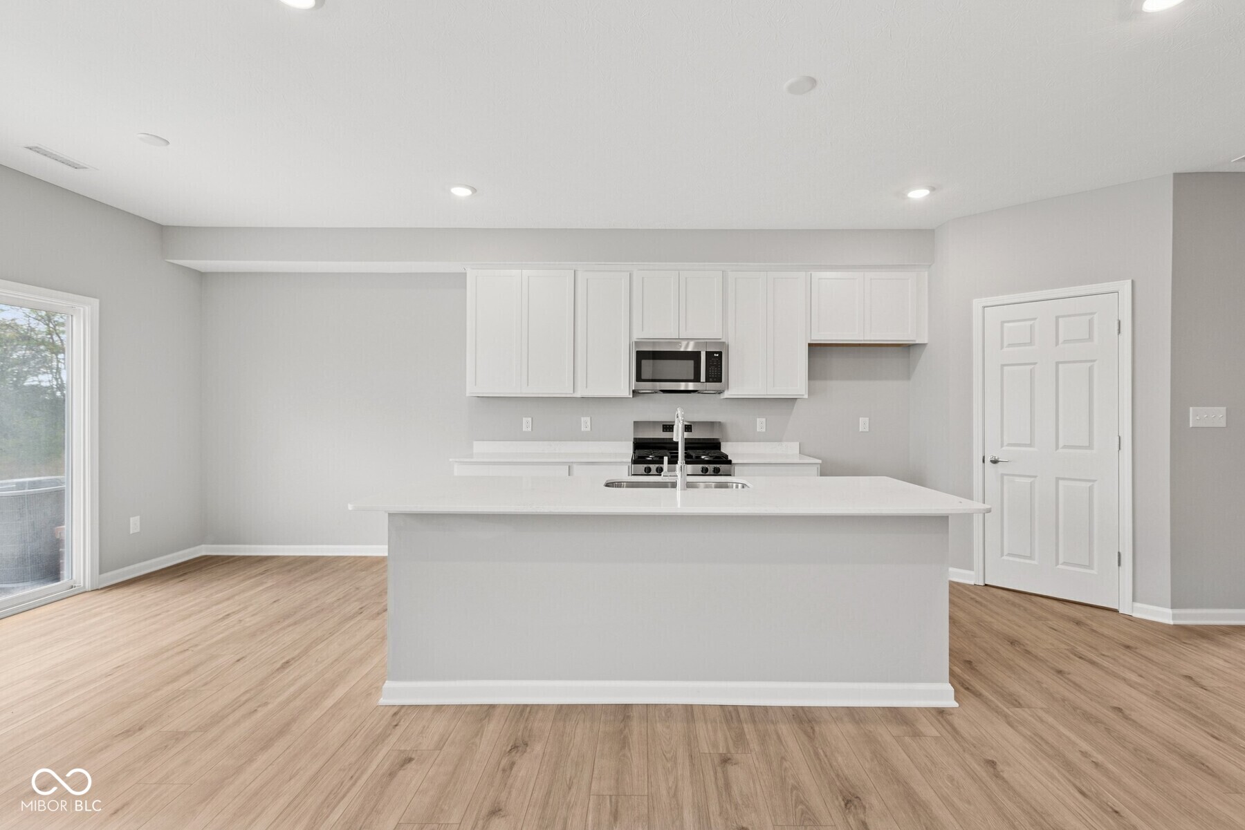 12643 Morning Rdg Way Noblesville, IN 46060 - Photo 3 of 19